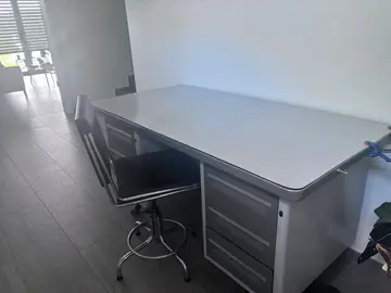 BUREAU ET CHAISE