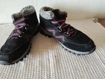 chaussures de randonnée .. Fashion p 42