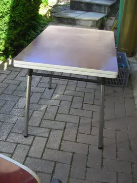 Table de cuisine, commode, étendoir