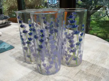 4 jolis verres