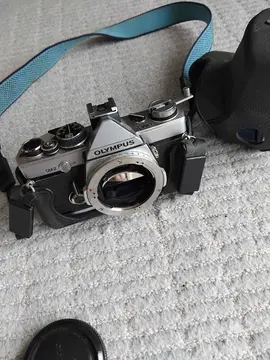 Appareil photo argentique Olympus OM2