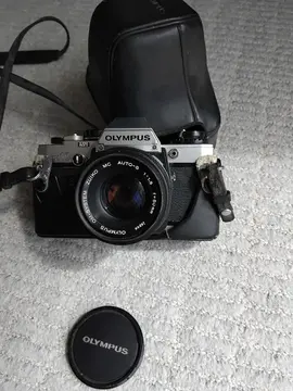 Appareil photo argentique Olympus OM10