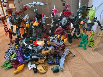 Figurines et pièces Bionicle (LEGO)