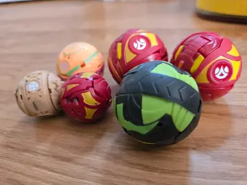 BAKUGAN différentes tailles