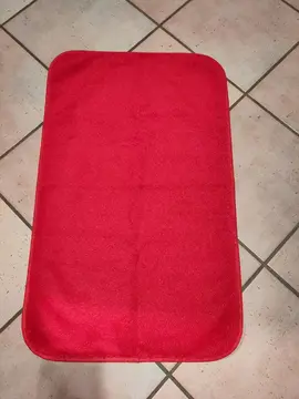 Petit tapis rectangulaire rouge IKEA