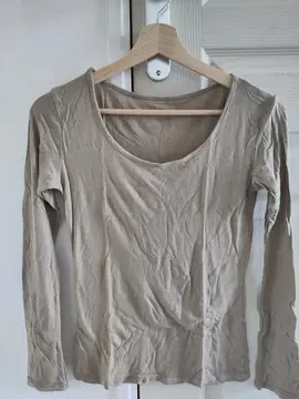 Haut beige manches longues