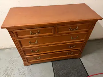 Commode meurisier parfait état à donner