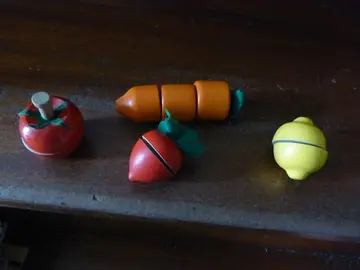 fruits en bois avec scratch