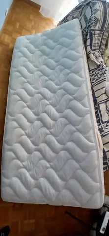 matelas latex 90x190 excellent état