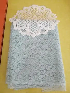 Tissu brode et napperon