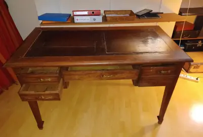 Bureau en bois