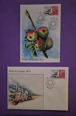 Timbres - Lot enveloppe + carte postale fête du timbre 2011