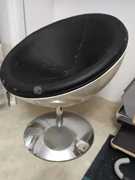 2 fauteuils boules style 70