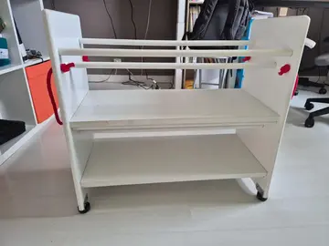 Petit meuble en bois