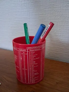 pot a crayons