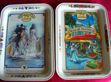 2 petits plateaux