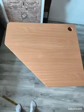 Bureau d'angle en bois