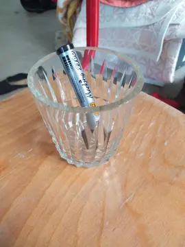 vase en verre transparent