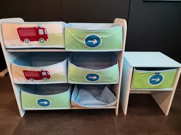 Petits meubles de rangement enfant