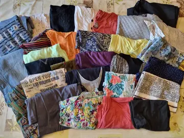 T.42 Femme Lot Vêtements (1er Lot)