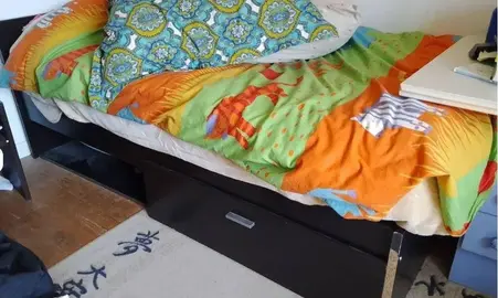 Lit enfant avec tiroir de rangement
