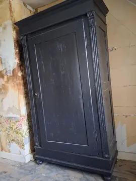 armoire en bois
