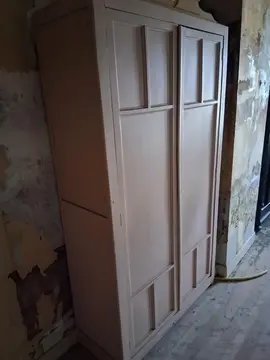 armoire en bois