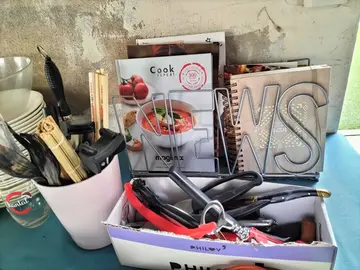 lot accessoires cuisine et livres