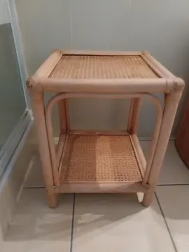 petite table de chevet ou autre