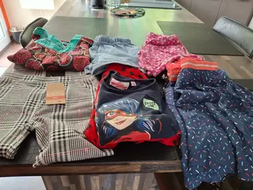 lot vêtements fille 8 ans