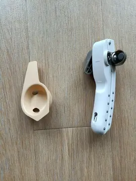 séparateur d’œuf et ouvre boite de conserve 17 cm bon état