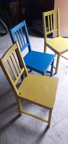 Lot 3 chaises bois