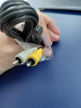 Câble audio vidéo vers mini A neuf