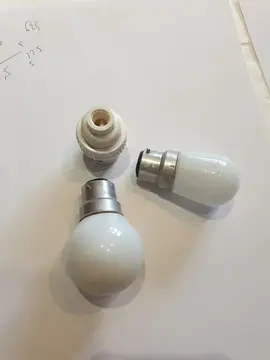 douille baïonnette + ampoule à vérifier