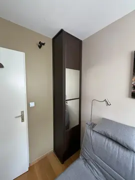 portes de placard et planches de côté