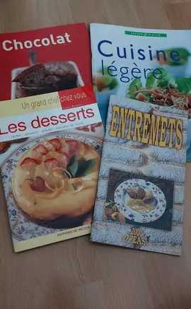 lot de livres de recettes de cuisine