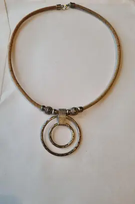 Collier avec 2 cercles