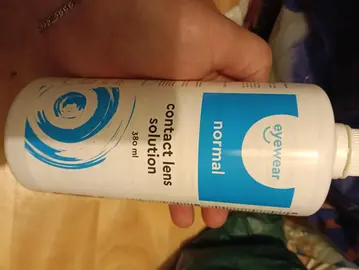 liquide pour lentilles de contact neuf