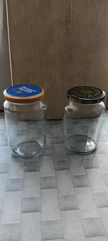 Pots en verre vides