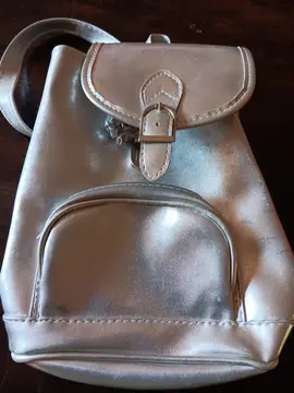 petit sac a dos blanc argenté