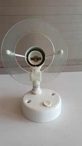 spot dirigeable blanc