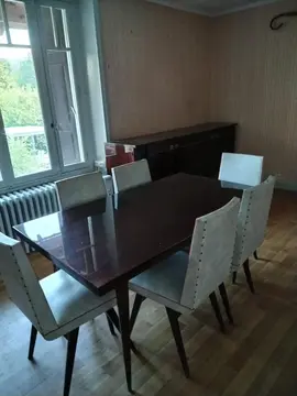 Salle à manger vernis