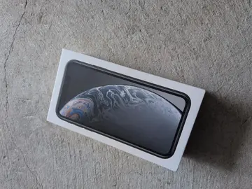 boîte pour iPhone XR 128 go
