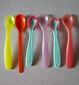 6 cuillères bébé