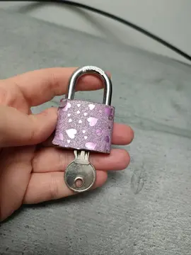 cadenas avec sa clef
