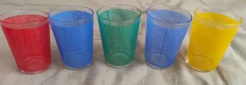 Verres de couleurs (lampions, ...)