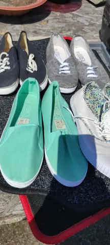 4 paires de chaussures