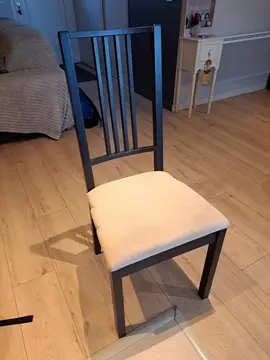 chaises bois et tissus