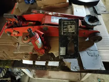 trolley jack à réparer