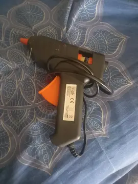 pistolet a colle